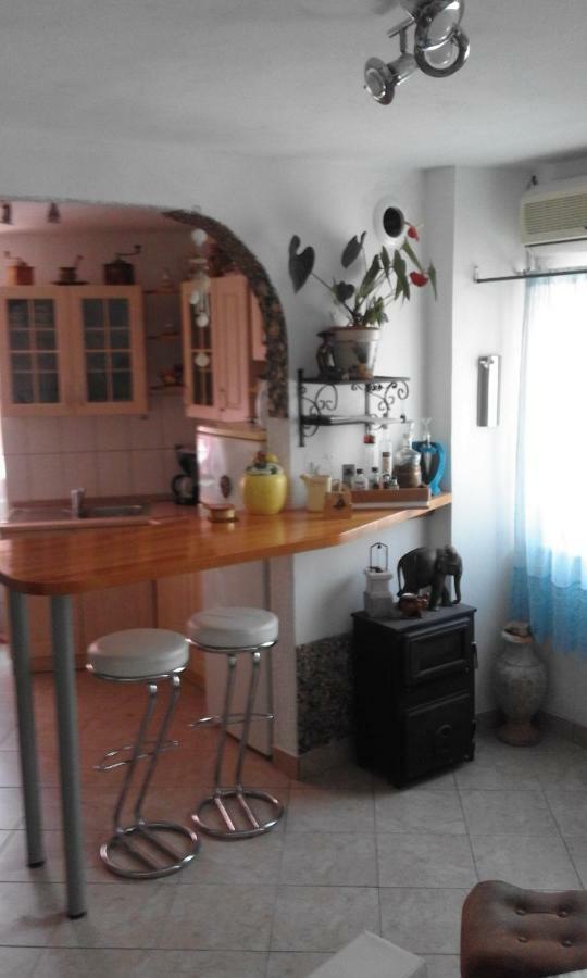 Old Castle Apartment Bakar Bagian luar foto
